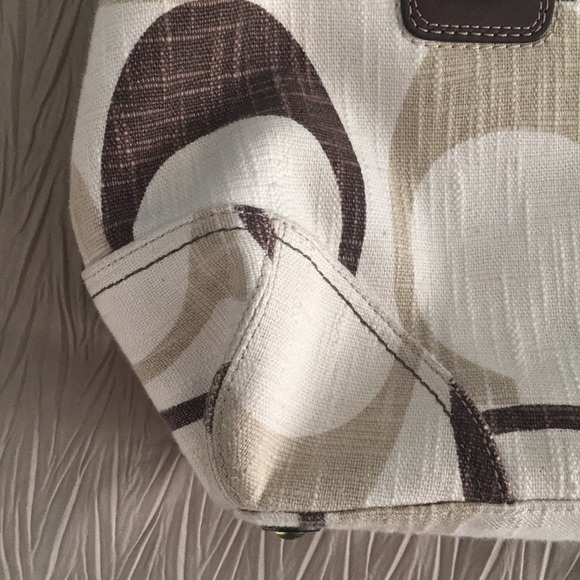 Coach Classic C Bag - Picture 7 of 8